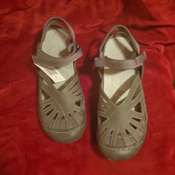 NWT JSport by Jambu Size 10